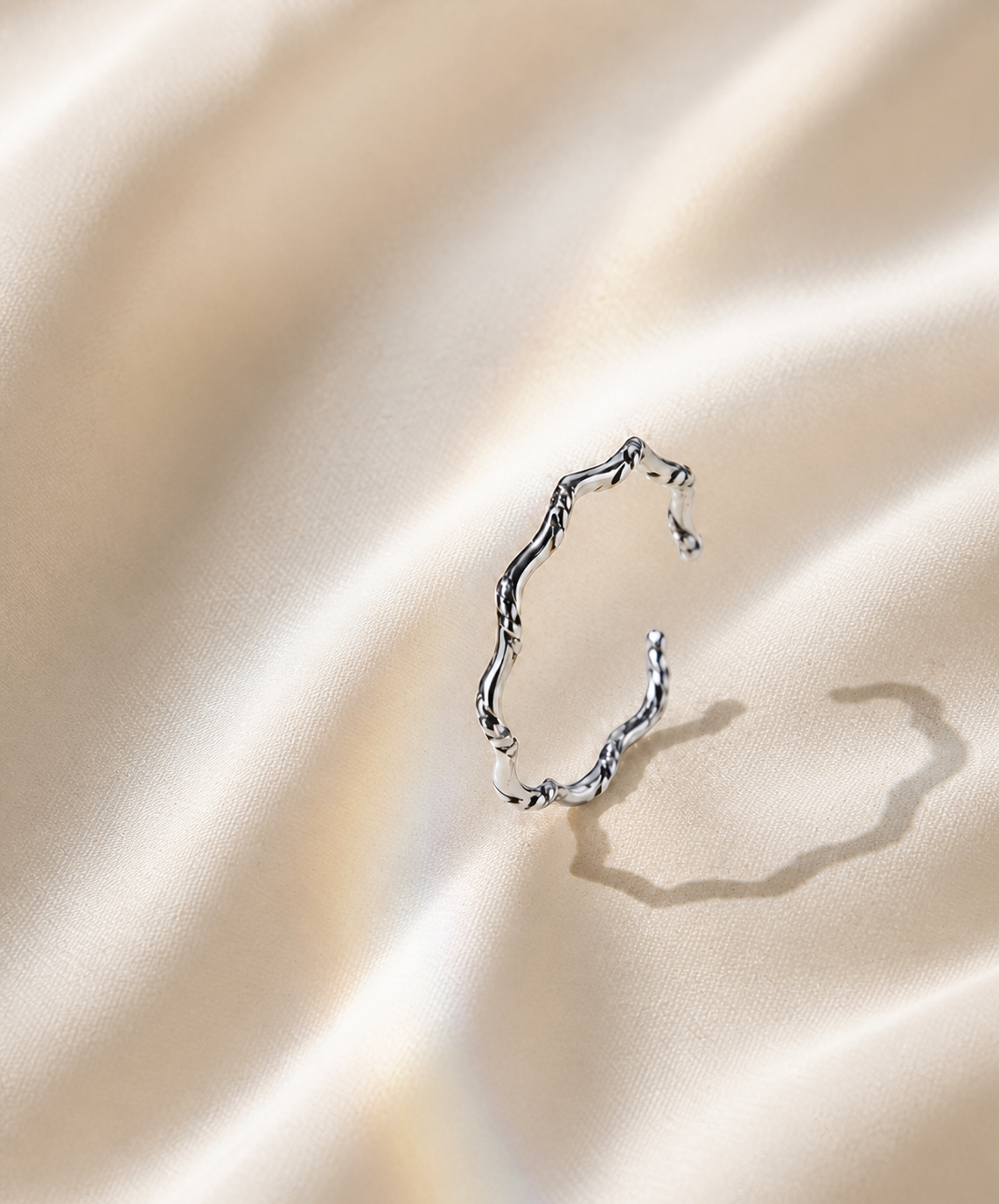 The Coastal Vine Ring