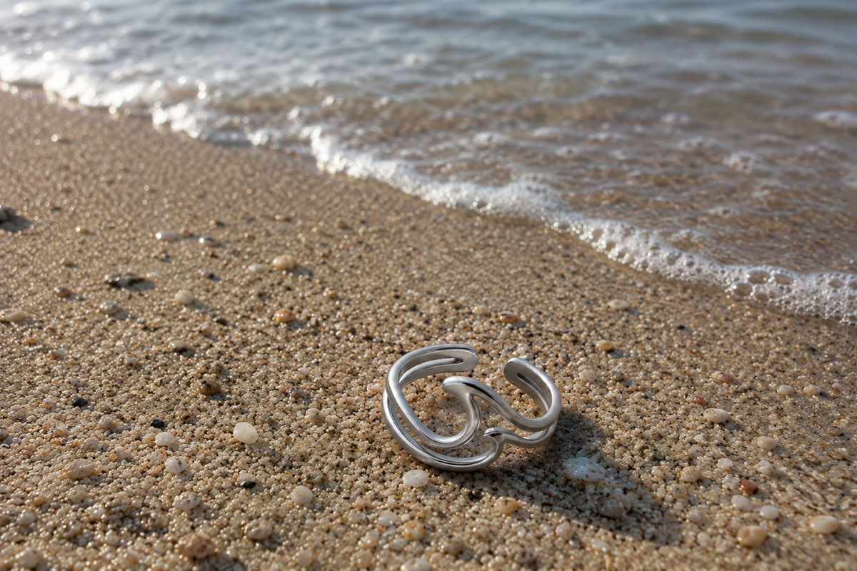The Tide & Horizon Ring