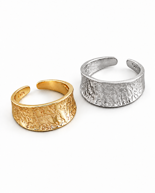 Shoreline Molten Texture Band Ring
