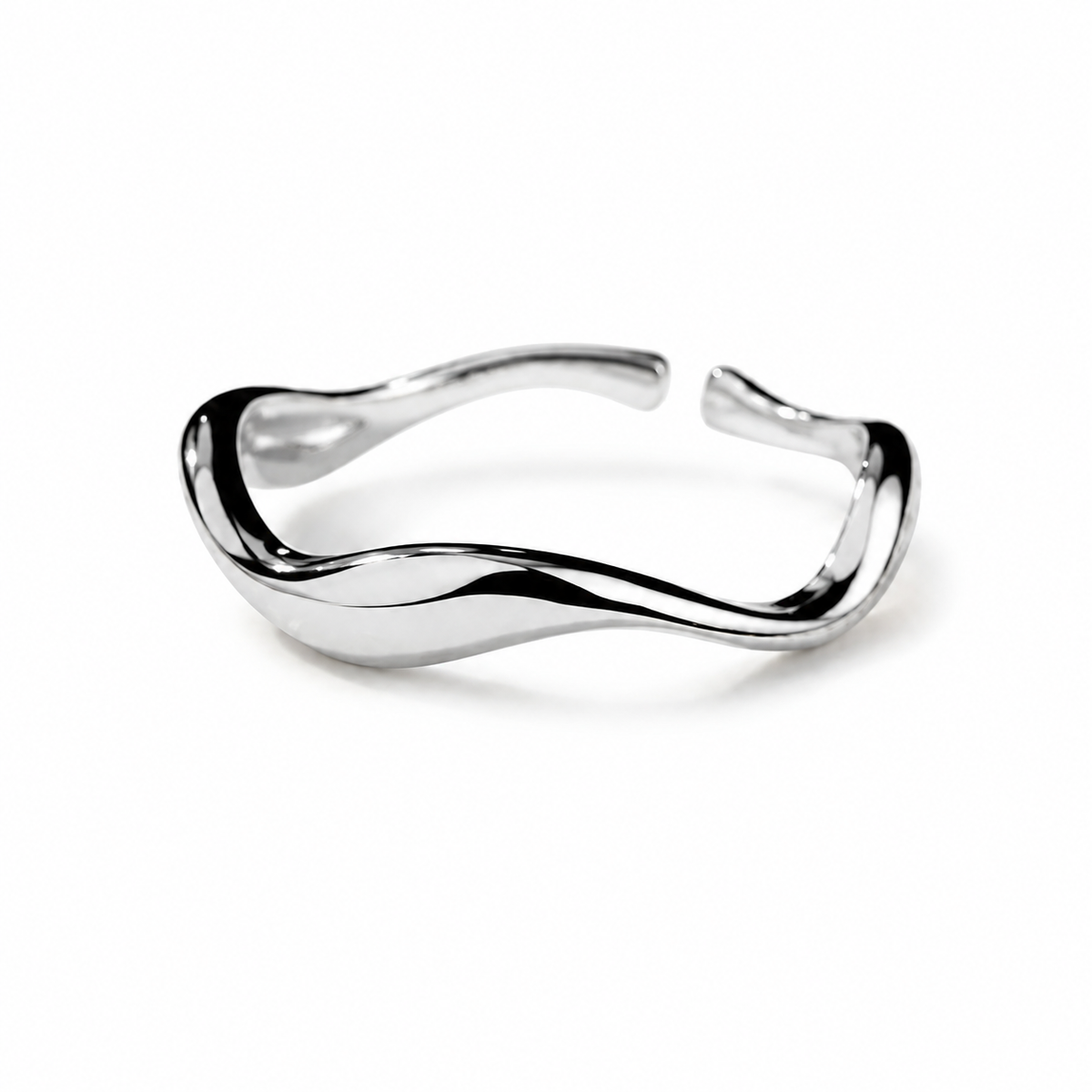The Fluid Tide Ring